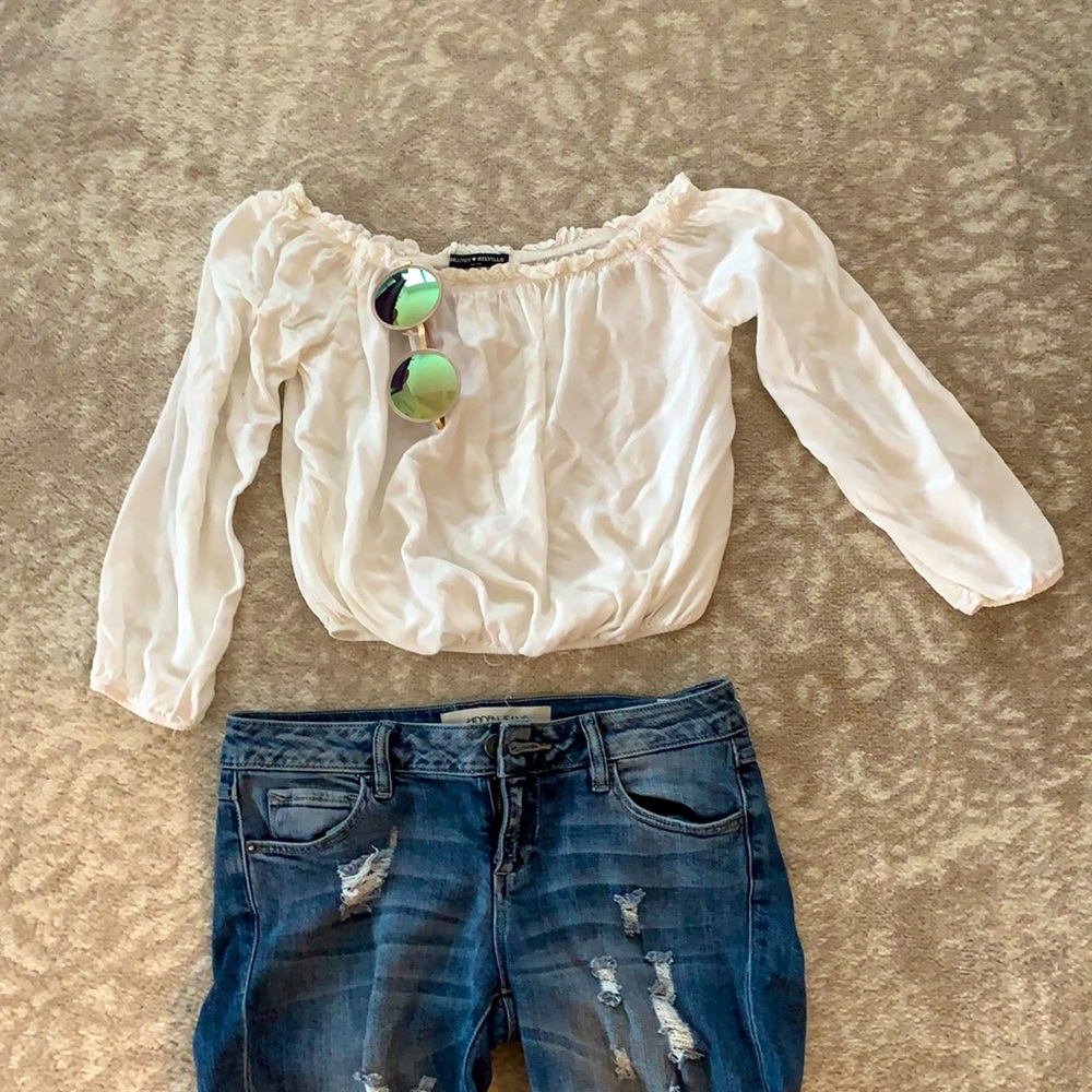 White off the shoulder cropped peasant blouse